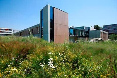 Klinik für Psychiatrie und Psychotherapie Friedrichshafen und der SINOVA Klinik für Psychosomatische Medizin und Psychotherapie Friedrichshafen